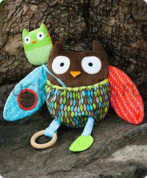 Подвесная игрушка Skip Hop Hug & Hide Activity Toy